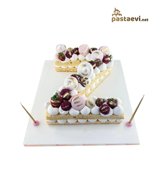 harf pasta, naked cake, z harfi, çilekli pasta, çikolata 